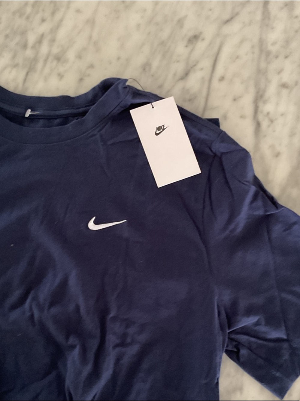 NWT Men’s Medium Nike Navy Blue Short Sleeved Tee with White Logo 100% Cotton